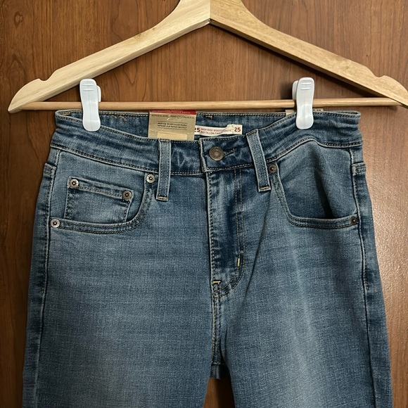Levi’s Higj Rise Bootcut Jeans - Picture 1 of 6